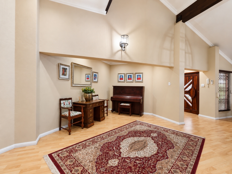 6 Bedroom Property for Sale in Three Rivers Gauteng