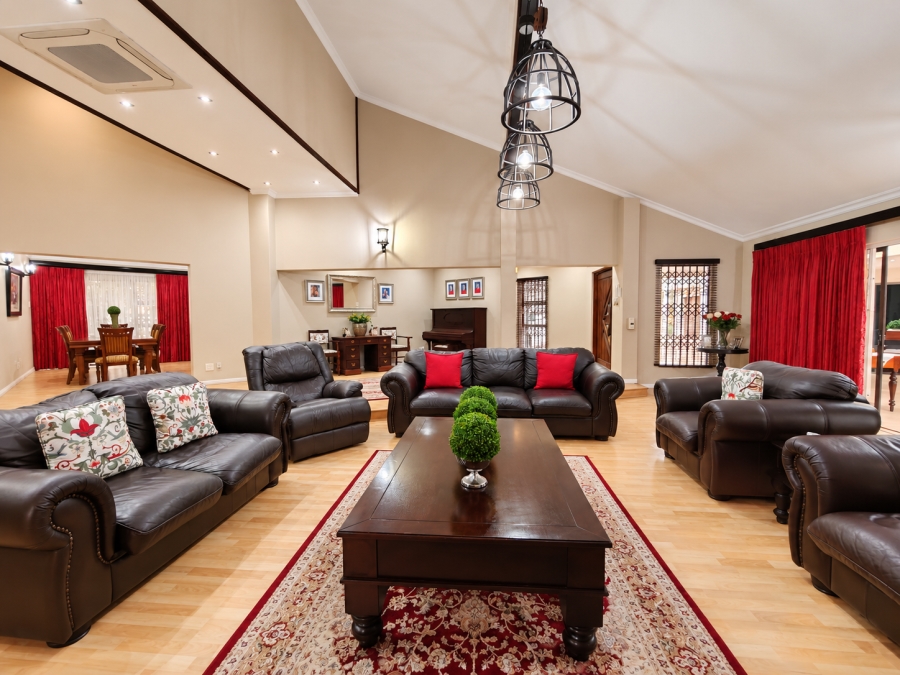 6 Bedroom Property for Sale in Three Rivers Gauteng