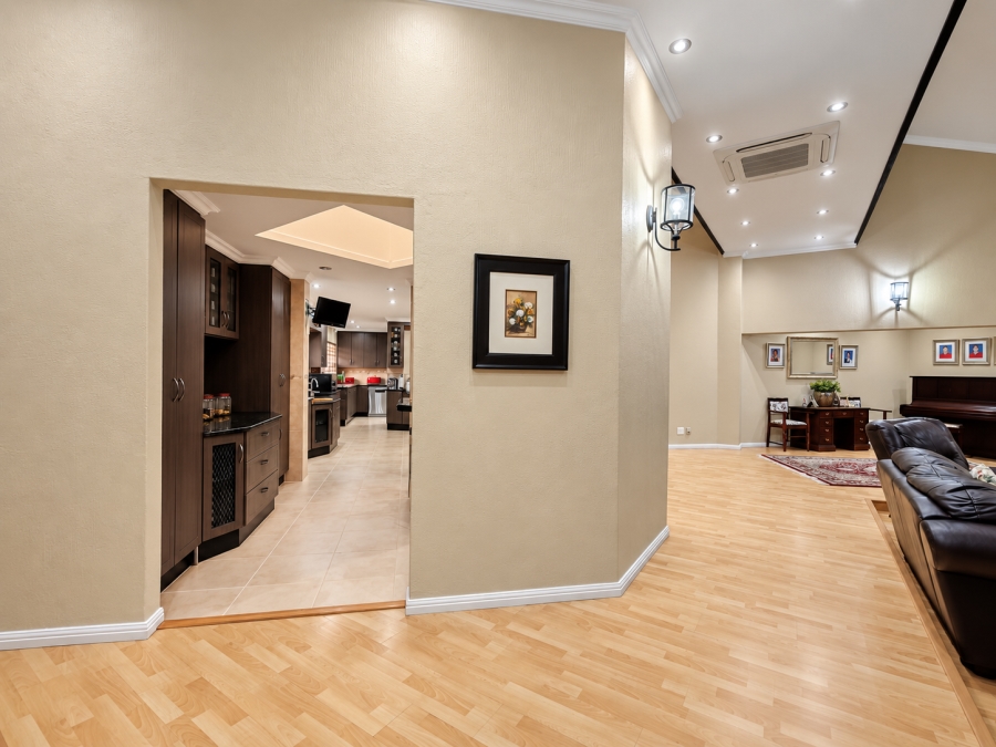 6 Bedroom Property for Sale in Three Rivers Gauteng