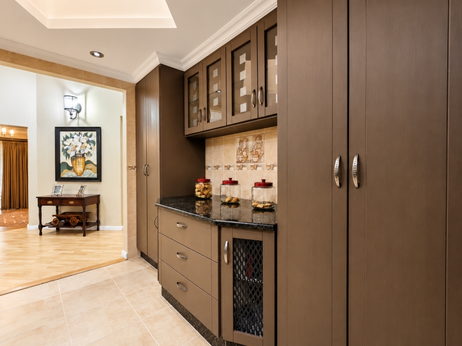 6 Bedroom Property for Sale in Three Rivers Gauteng
