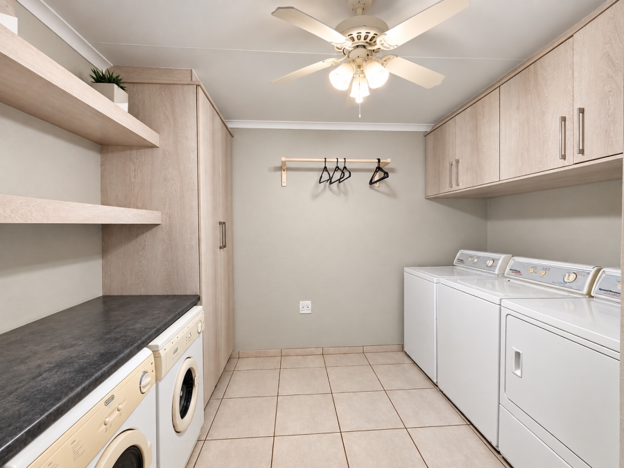 6 Bedroom Property for Sale in Three Rivers Gauteng