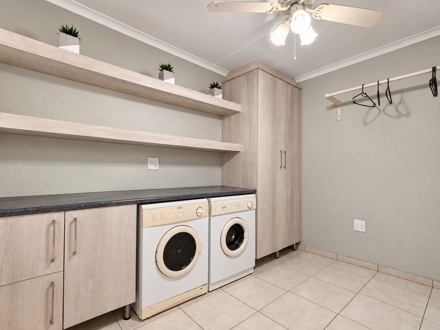 6 Bedroom Property for Sale in Three Rivers Gauteng
