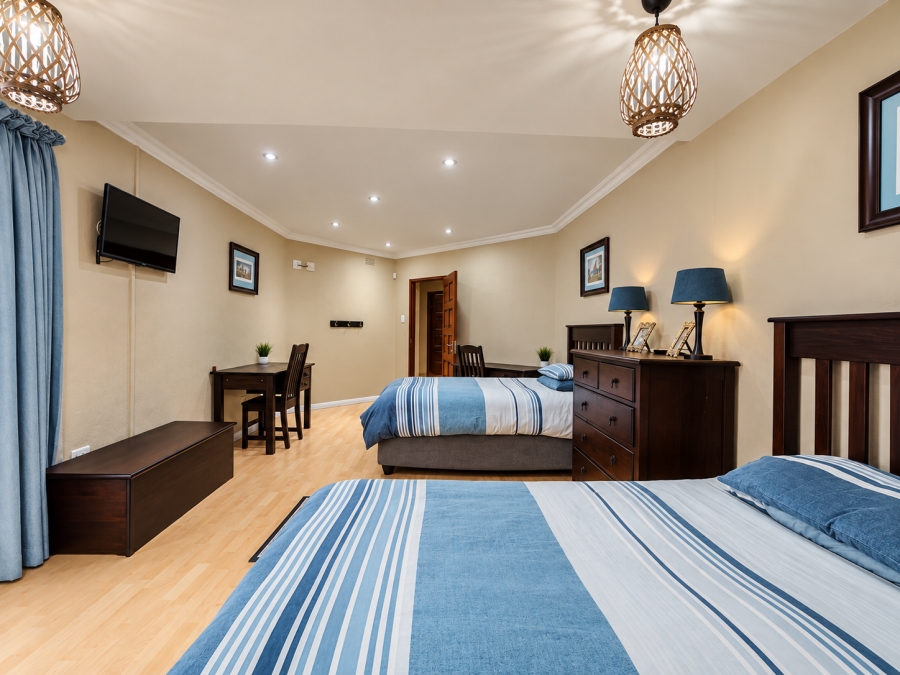 6 Bedroom Property for Sale in Three Rivers Gauteng