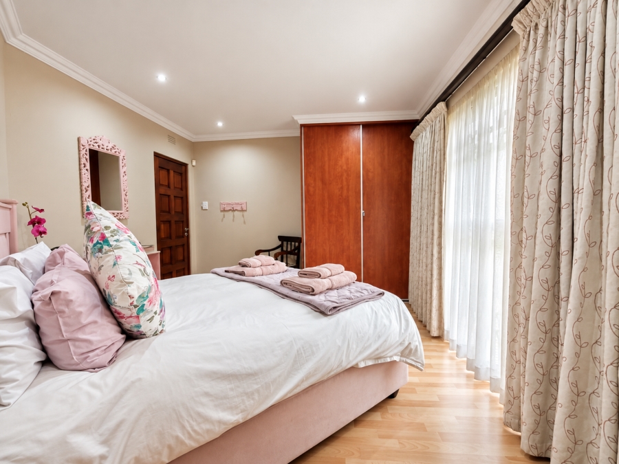 6 Bedroom Property for Sale in Three Rivers Gauteng