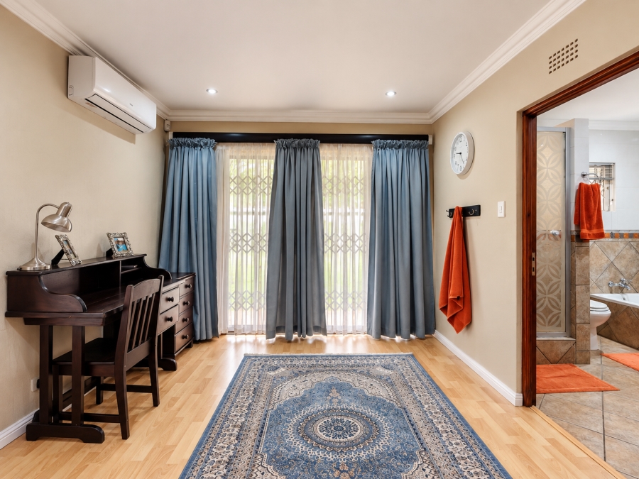 6 Bedroom Property for Sale in Three Rivers Gauteng