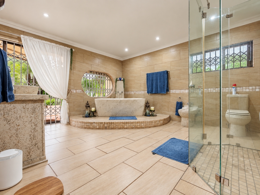 6 Bedroom Property for Sale in Three Rivers Gauteng