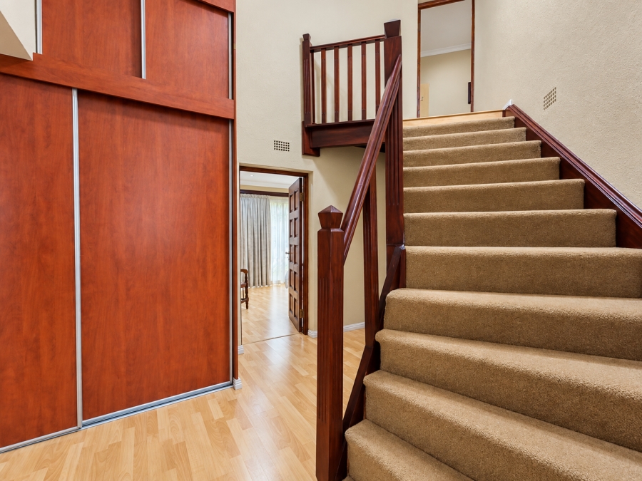 6 Bedroom Property for Sale in Three Rivers Gauteng