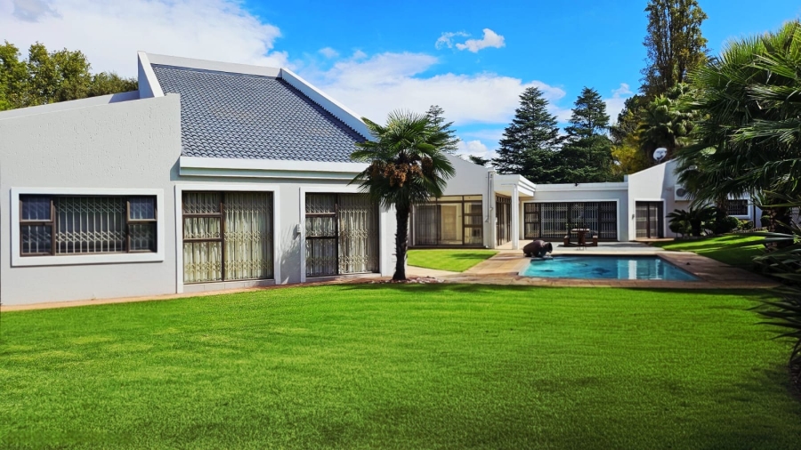 6 Bedroom Property for Sale in Three Rivers Gauteng
