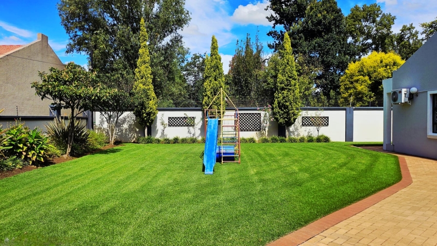 6 Bedroom Property for Sale in Three Rivers Gauteng