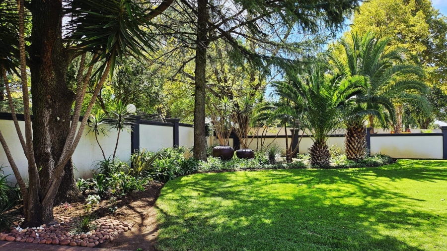 6 Bedroom Property for Sale in Three Rivers Gauteng
