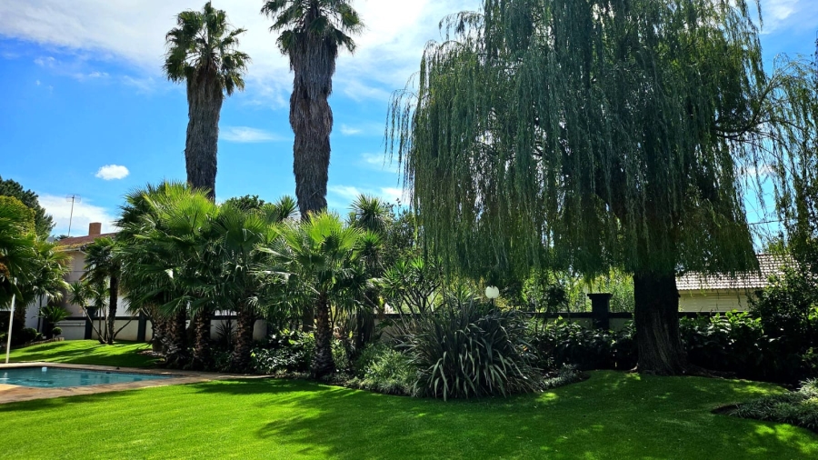 6 Bedroom Property for Sale in Three Rivers Gauteng