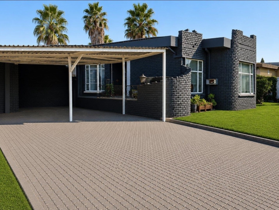 4 Bedroom Property for Sale in Vanderbijlpark SE 2 Gauteng