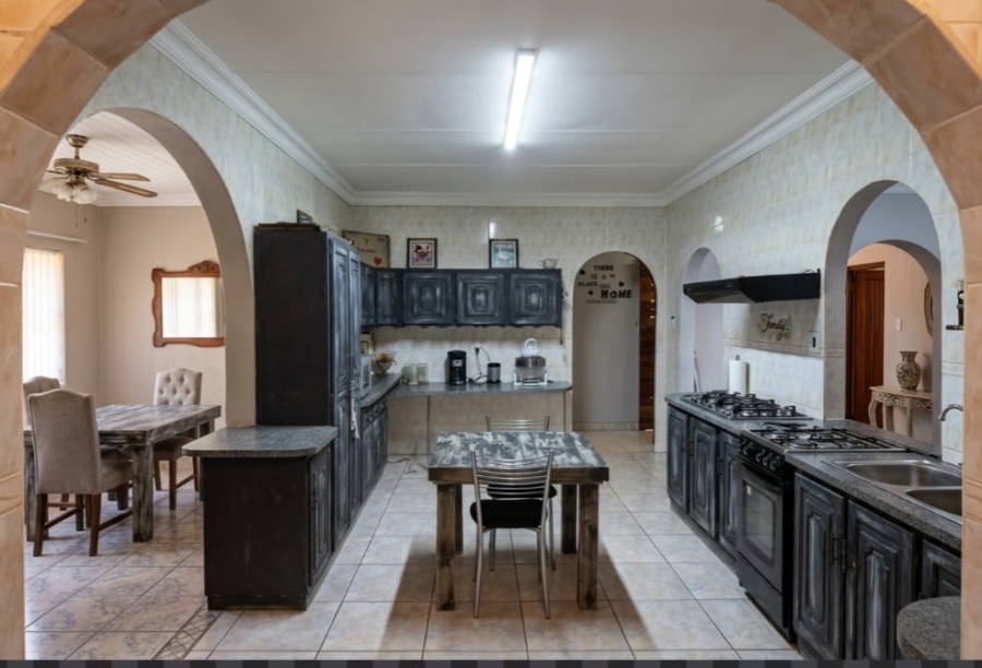 4 Bedroom Property for Sale in Vanderbijlpark SE 2 Gauteng