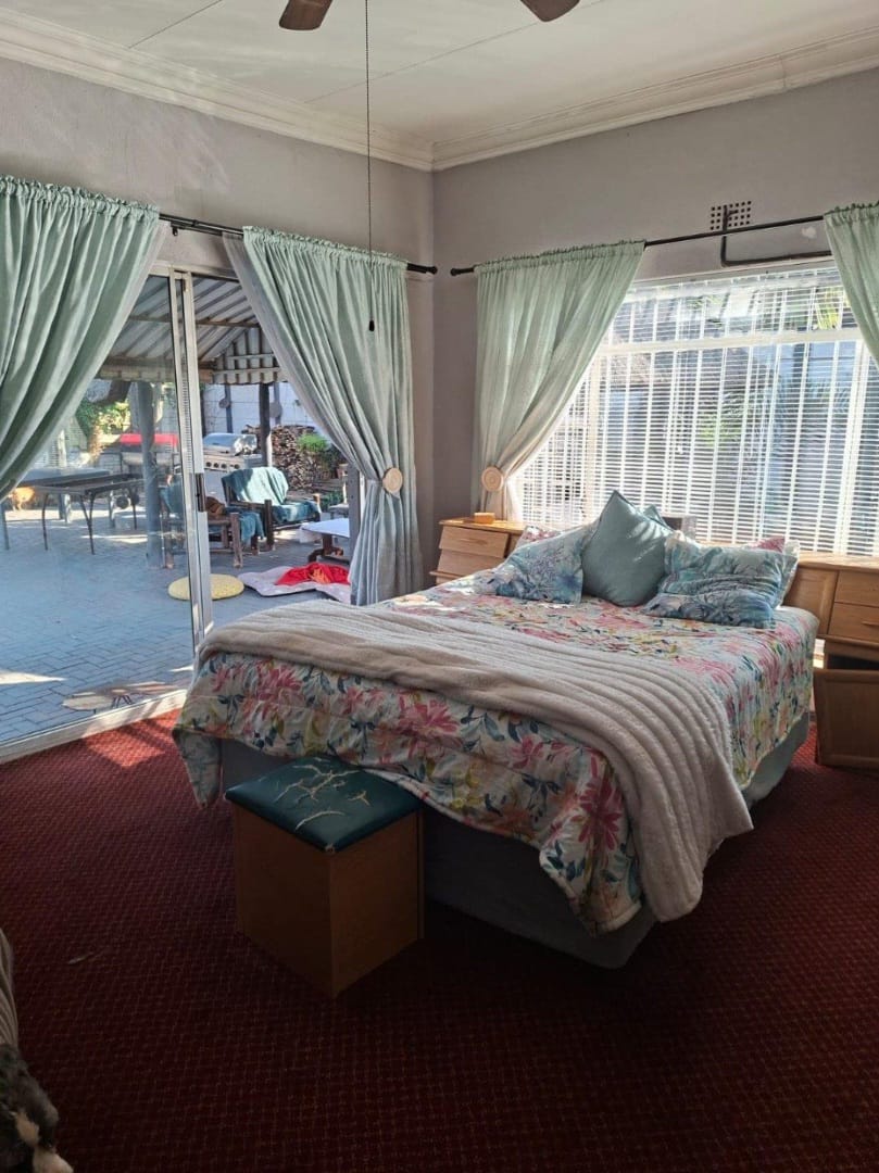 4 Bedroom Property for Sale in Vanderbijlpark SE 2 Gauteng