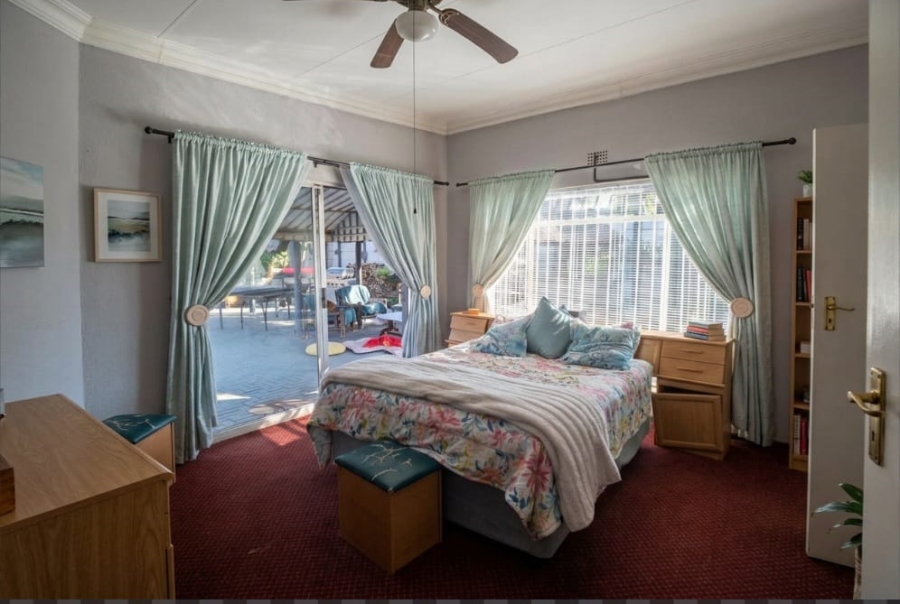 4 Bedroom Property for Sale in Vanderbijlpark SE 2 Gauteng