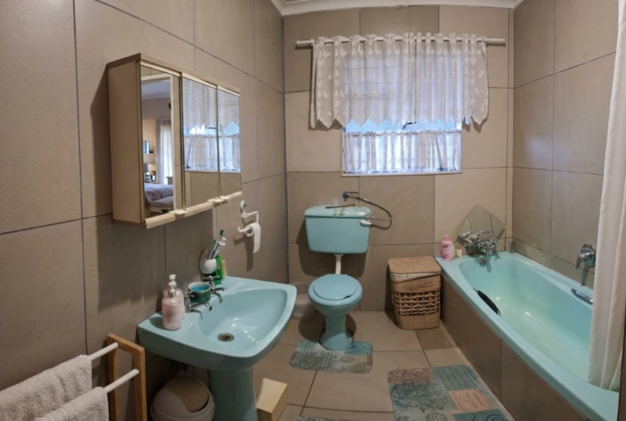 4 Bedroom Property for Sale in Vanderbijlpark SE 2 Gauteng