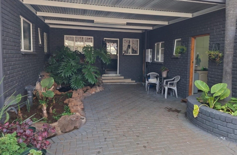 4 Bedroom Property for Sale in Vanderbijlpark SE 2 Gauteng