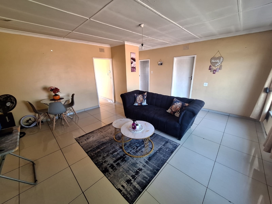 2 Bedroom Property for Sale in Peacehaven Gauteng