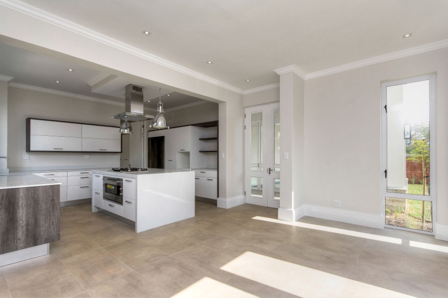 4 Bedroom Property for Sale in Waterfall Country Estate Gauteng