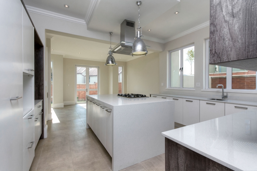 4 Bedroom Property for Sale in Waterfall Country Estate Gauteng