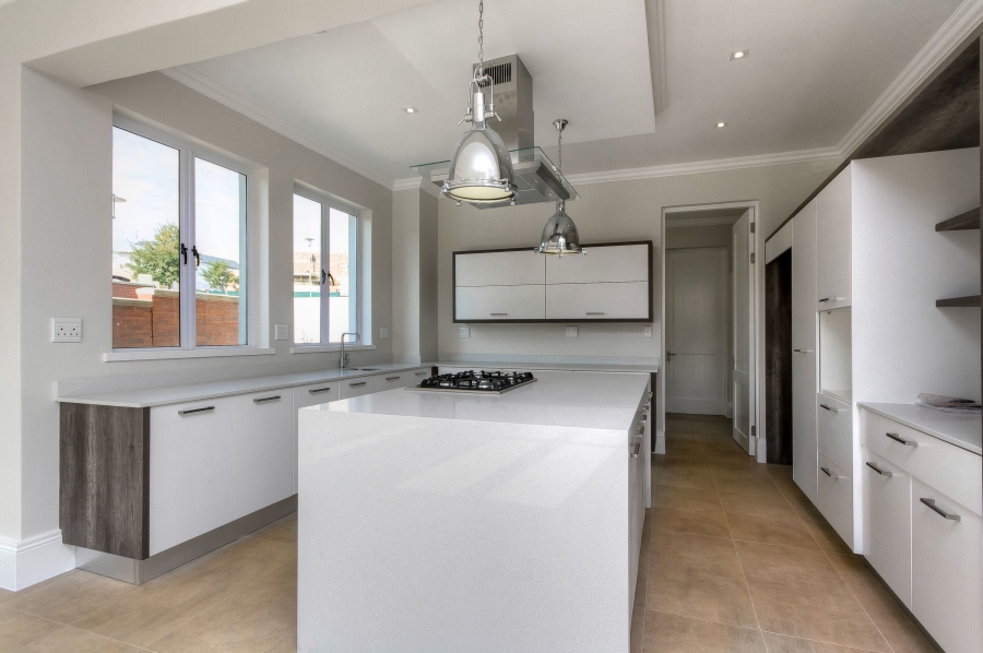 4 Bedroom Property for Sale in Waterfall Country Estate Gauteng