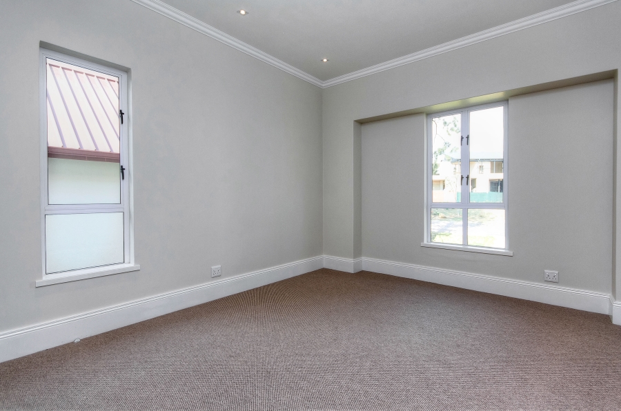 4 Bedroom Property for Sale in Waterfall Country Estate Gauteng