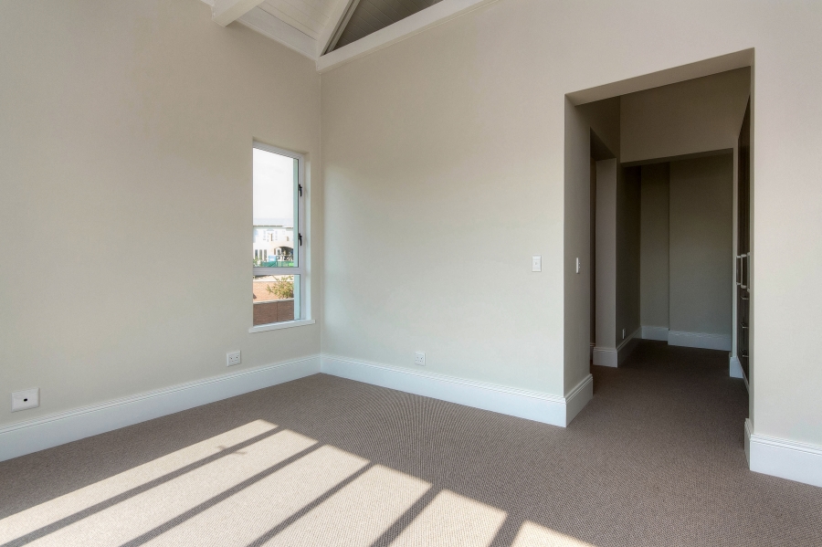 4 Bedroom Property for Sale in Waterfall Country Estate Gauteng