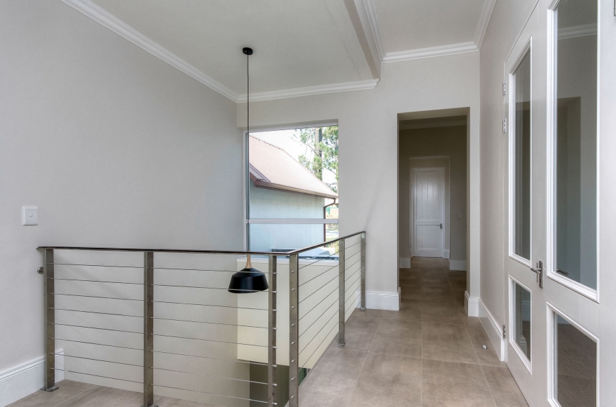 4 Bedroom Property for Sale in Waterfall Country Estate Gauteng
