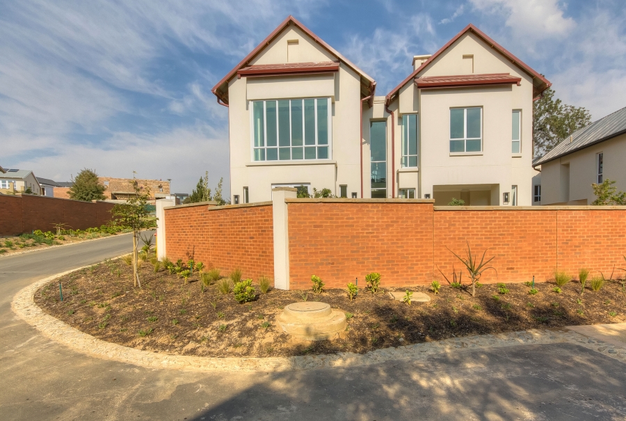 4 Bedroom Property for Sale in Waterfall Country Estate Gauteng