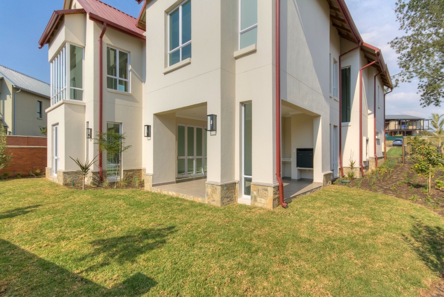 4 Bedroom Property for Sale in Waterfall Country Estate Gauteng