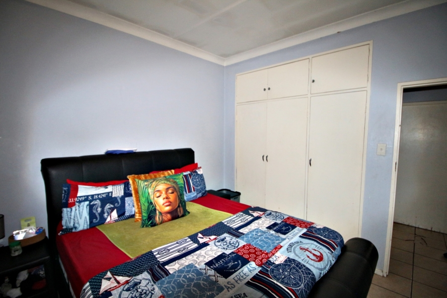 1 Bedroom Property for Sale in Rhodesfield Gauteng