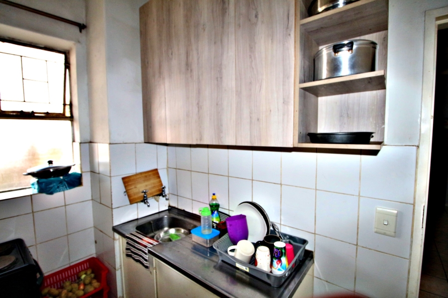 1 Bedroom Property for Sale in Rhodesfield Gauteng