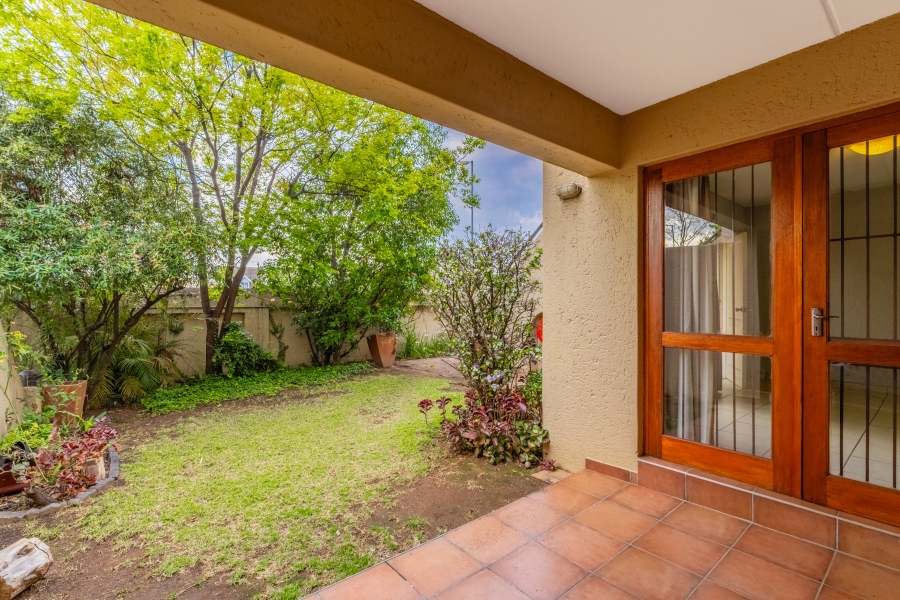 2 Bedroom Property for Sale in Magaliessig Gauteng