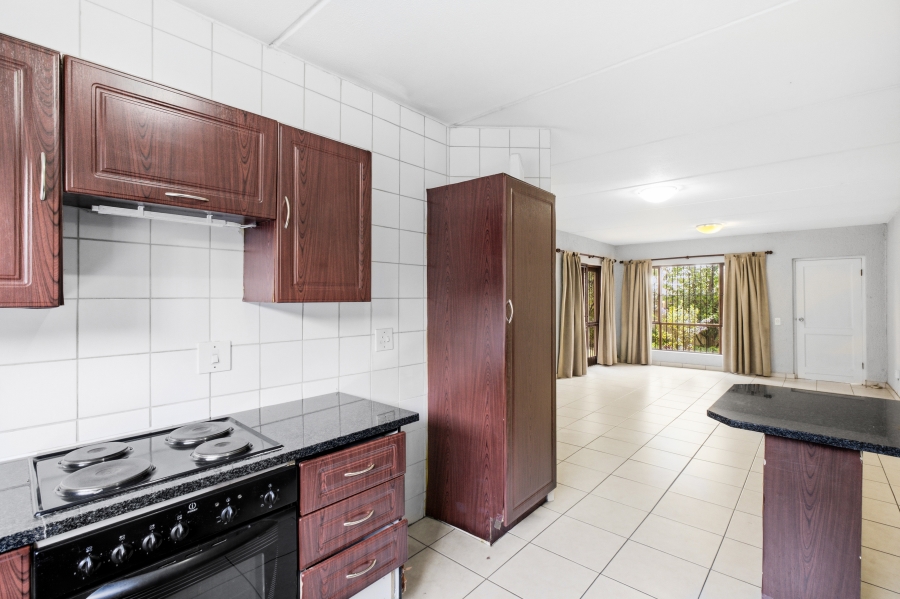 2 Bedroom Property for Sale in Magaliessig Gauteng