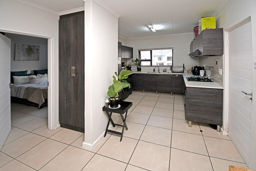 To Let 2 Bedroom Property for Rent in Greenstone Hill Gauteng
