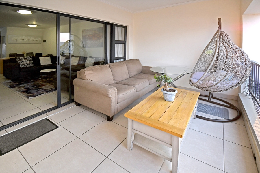 To Let 2 Bedroom Property for Rent in Greenstone Hill Gauteng