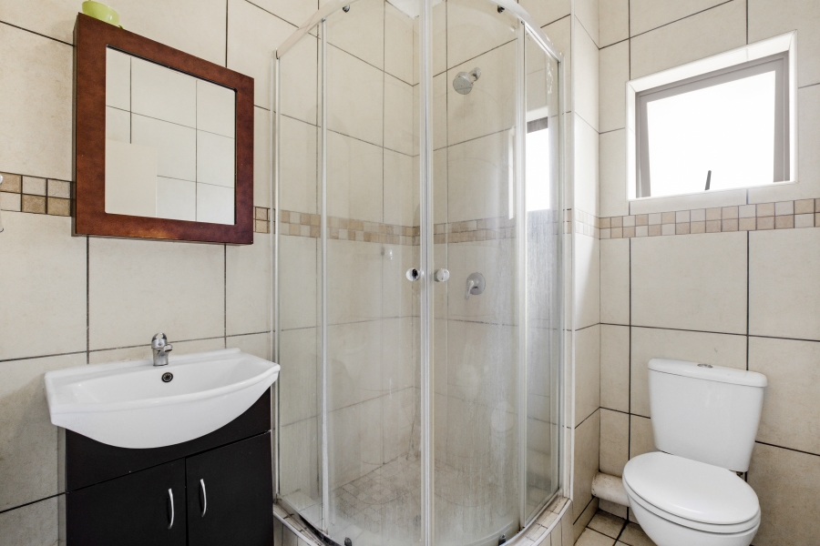 2 Bedroom Property for Sale in Barbeque Downs Gauteng