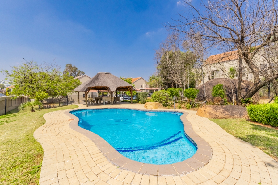 2 Bedroom Property for Sale in Paulshof Gauteng