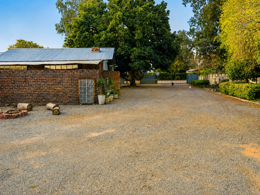 7 Bedroom Property for Sale in Cullinan Gauteng