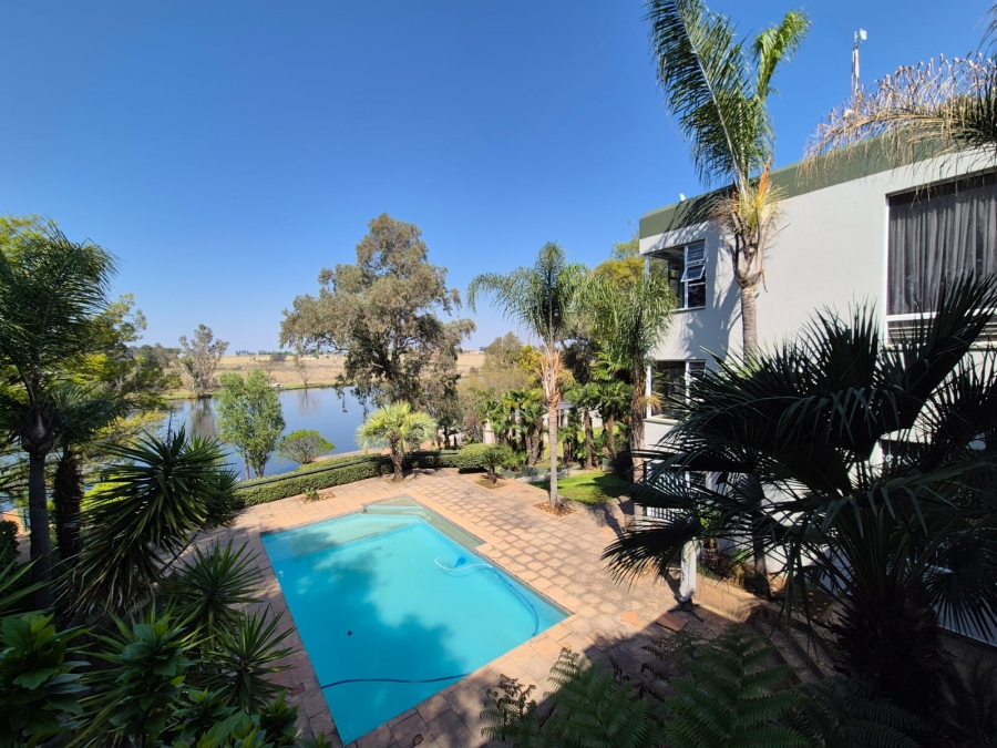 7 Bedroom Property for Sale in Mantevrede Gauteng