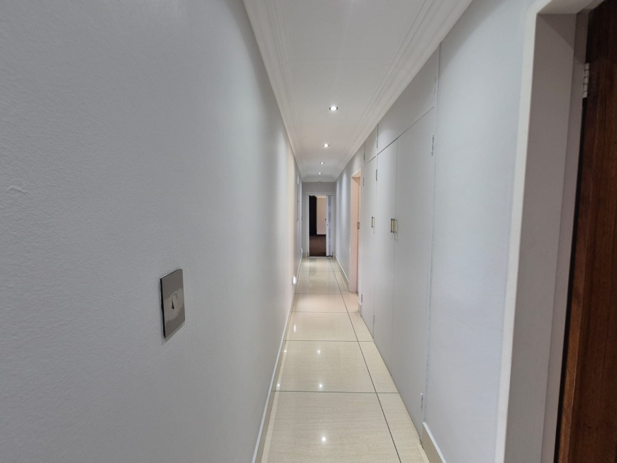 7 Bedroom Property for Sale in Mantevrede Gauteng