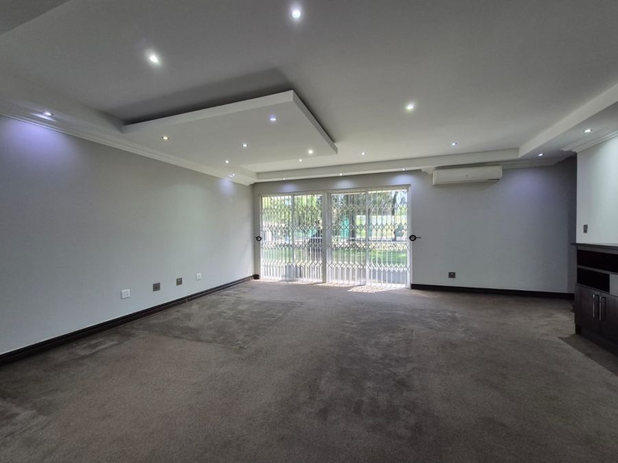 7 Bedroom Property for Sale in Mantevrede Gauteng