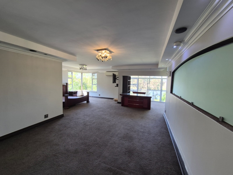 7 Bedroom Property for Sale in Mantevrede Gauteng