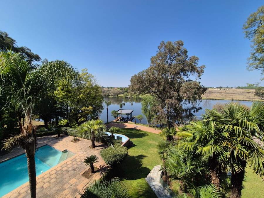 7 Bedroom Property for Sale in Mantevrede Gauteng