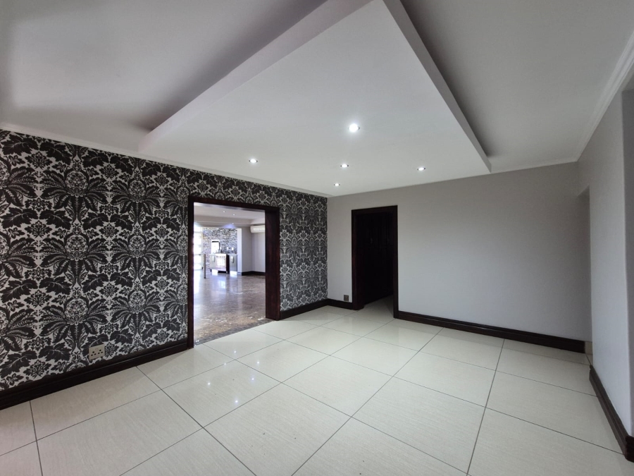 7 Bedroom Property for Sale in Mantevrede Gauteng