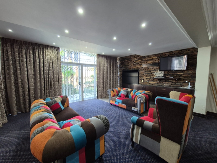 7 Bedroom Property for Sale in Mantevrede Gauteng