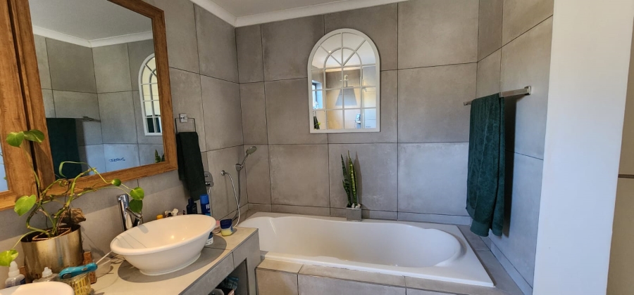 3 Bedroom Property for Sale in North Riding Gauteng