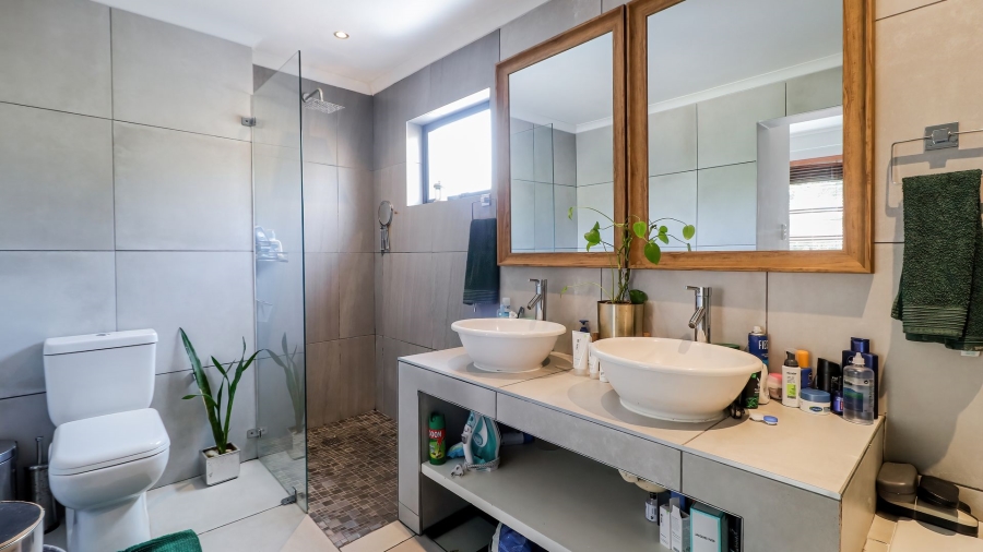3 Bedroom Property for Sale in North Riding Gauteng