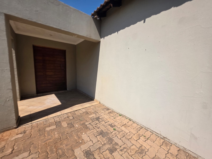 To Let 3 Bedroom Property for Rent in Vanderbijlpark SE 8 Gauteng