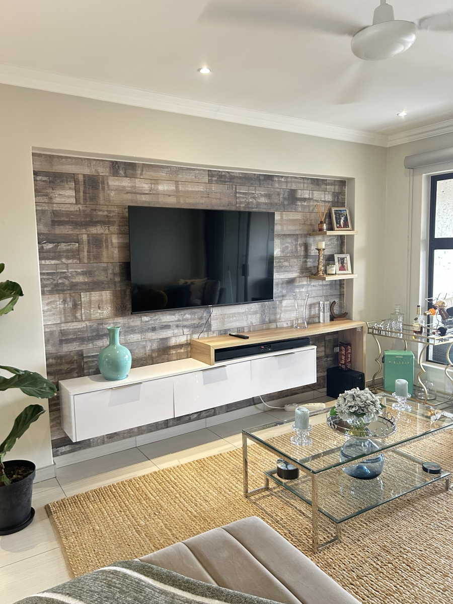 2 Bedroom Property for Sale in Maroeladal Gauteng
